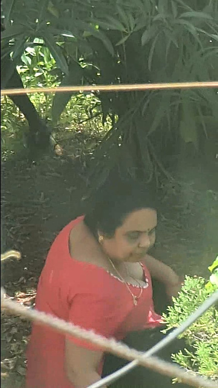Neighbor Huge Boobs And Wide Cleavage Divx Snapshot 00 35 197 Postimages Neighbor Huge Boobs And Wide Cleavage Divx Snapshot 00 35 197 Postimages